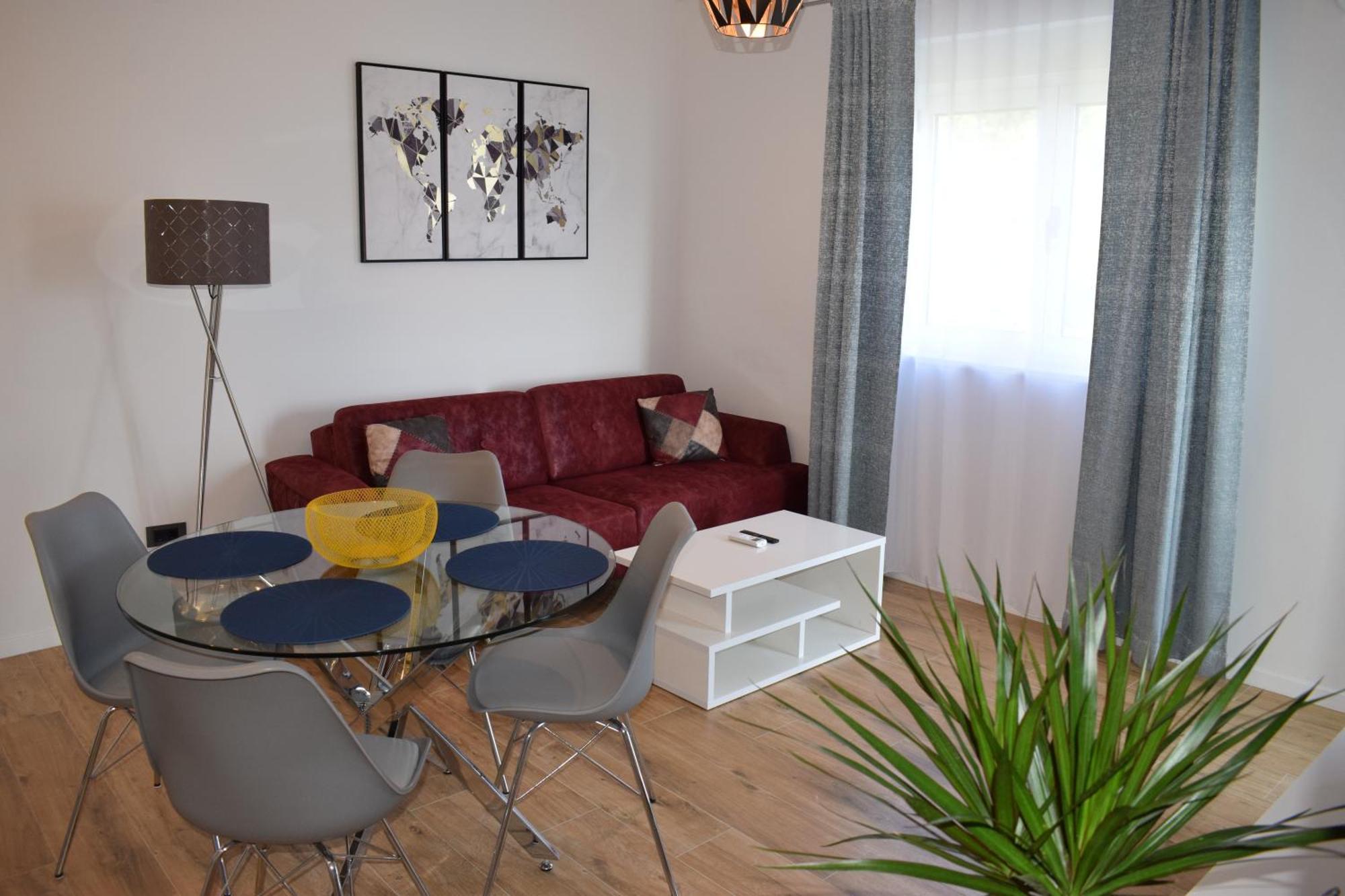 Apartman Oneum Omis Exterior photo