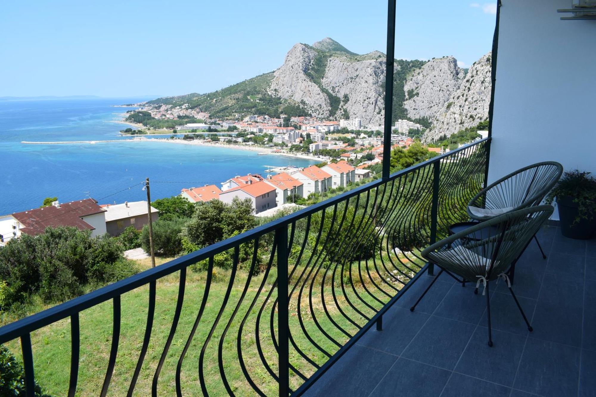 Apartman Oneum Omis Exterior photo